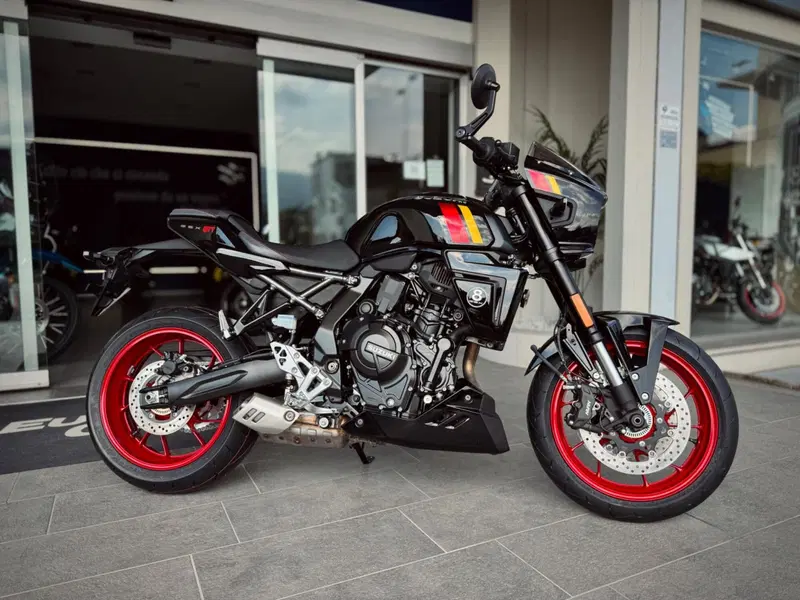 Suzuki GSX-8TT (2025 - 26)