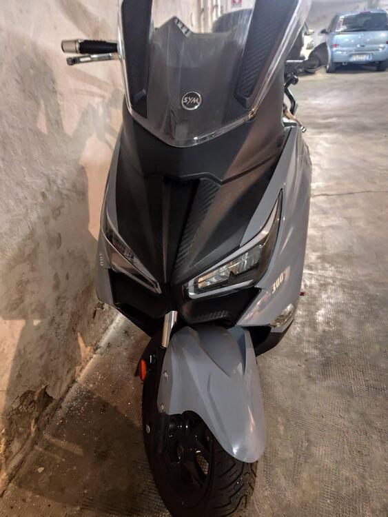 Sym Joymax 300 Z+ (2021 - 24) (2)