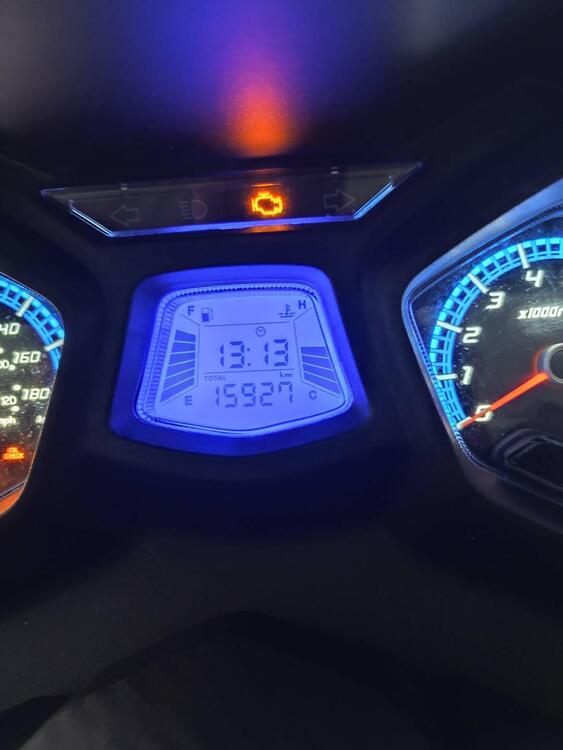 Sym Joymax 300 Z+ (2021 - 24) (5)