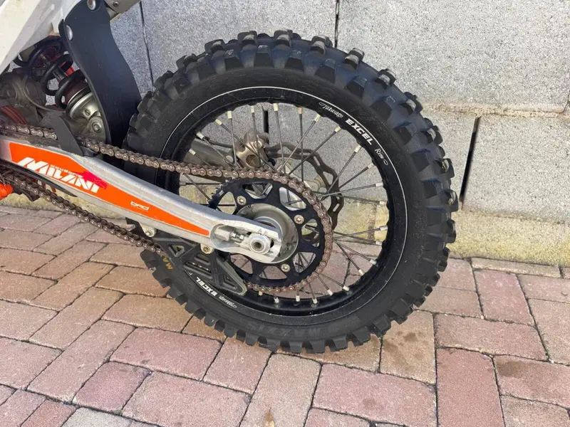 KTM 250 SX (2024) (8)