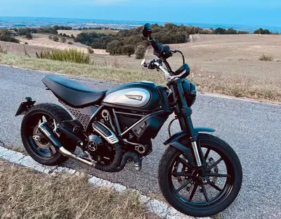 Ducati Scrambler 800 Icon Dark (2021 - 22) usata