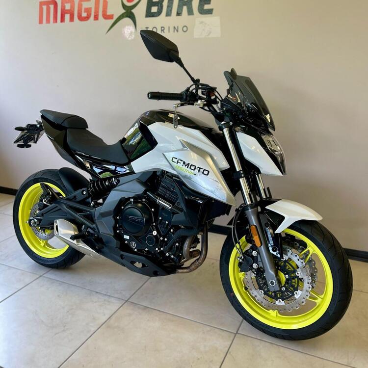 CFMOTO 650NK (2021 - 24)