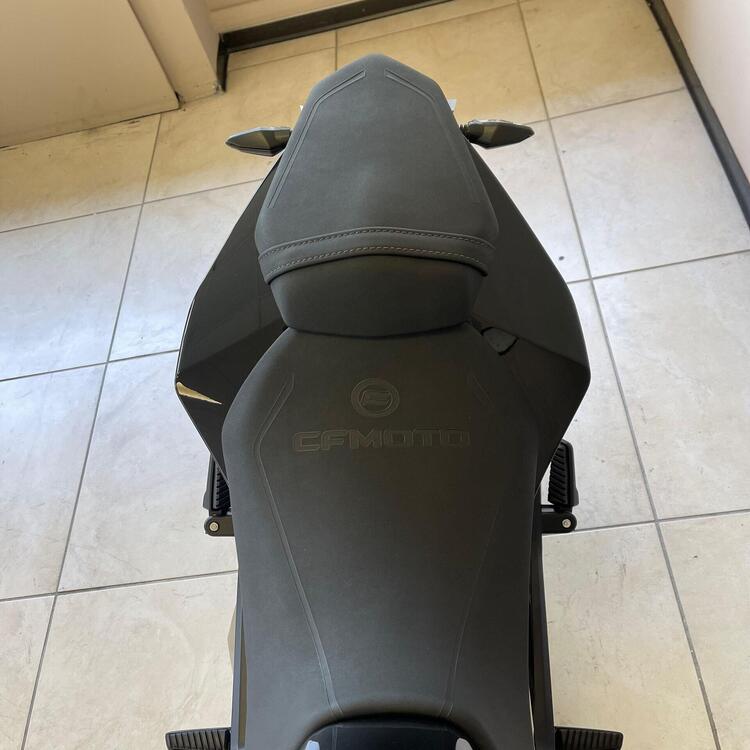 CFMOTO 650NK (2021 - 24) (5)