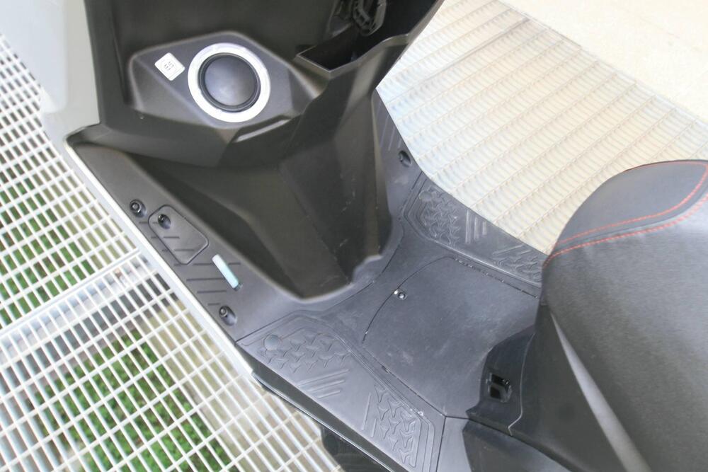 Kymco KRV 200 (2023 - 25) (4)