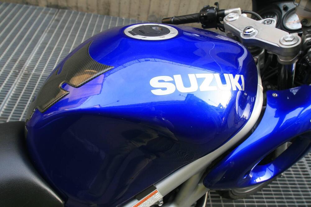 Suzuki SV 650 S (1999 - 02) (5)