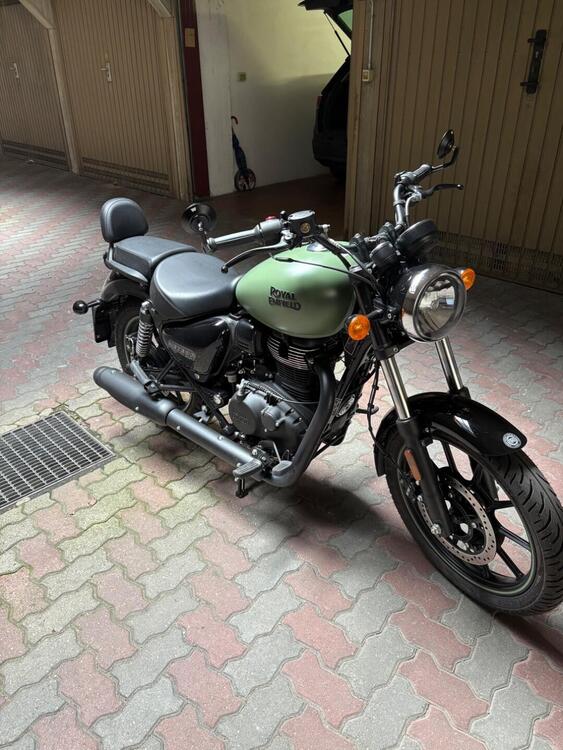 Royal Enfield Meteor 350 Fireball (2021 - 25)