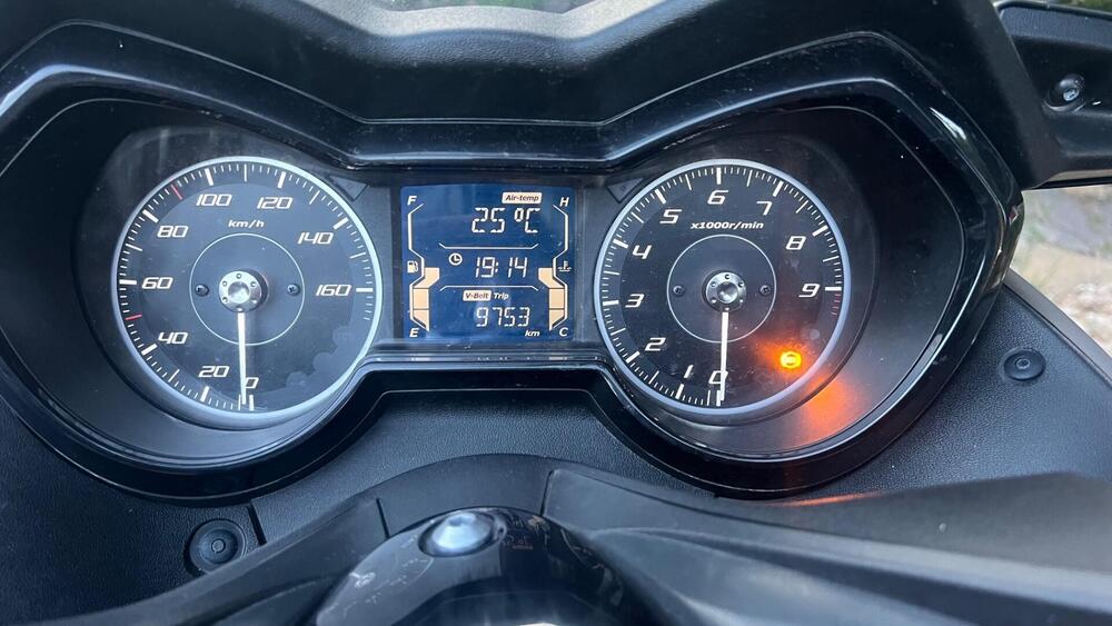 Yamaha X-Max 300 (2021 - 24) (5)
