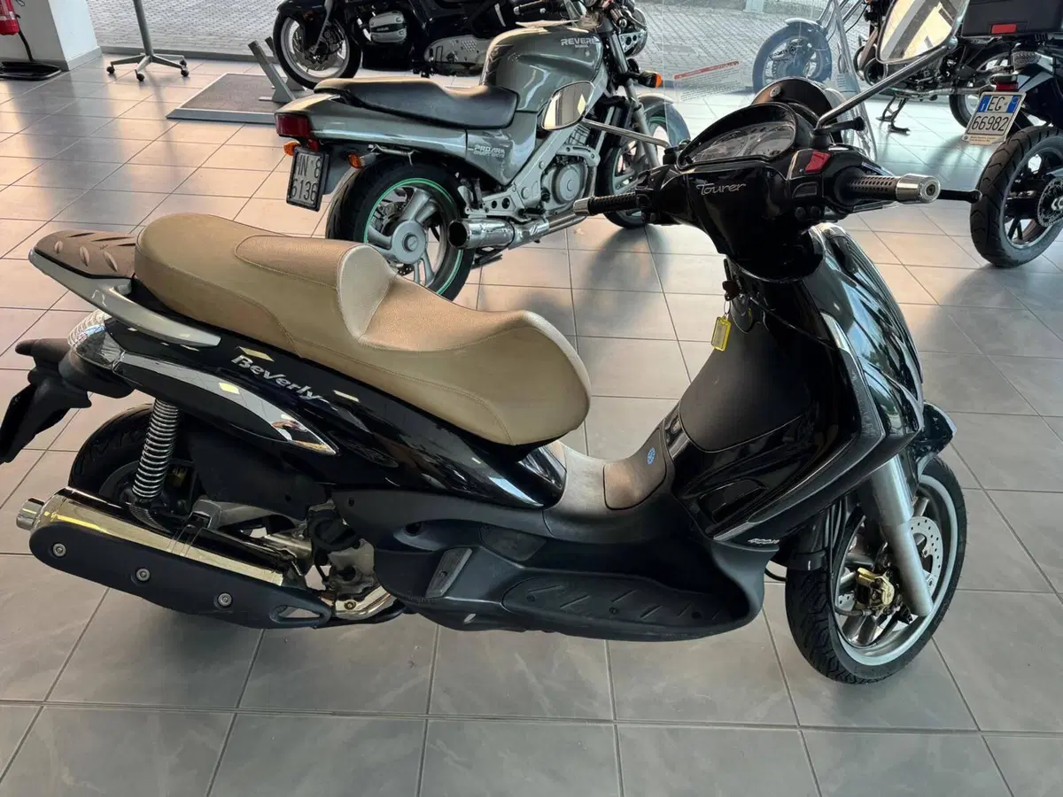 Piaggio Beverly 400 i.e. (2006 - 10) (2)