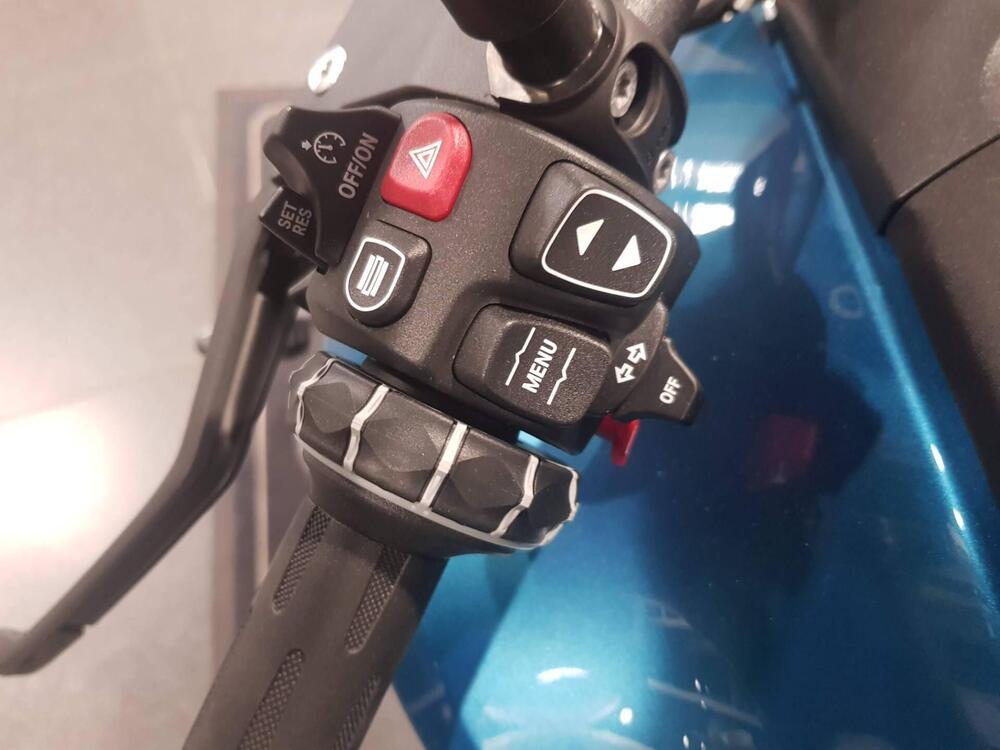 Bmw R 1300 R (2026) (4)