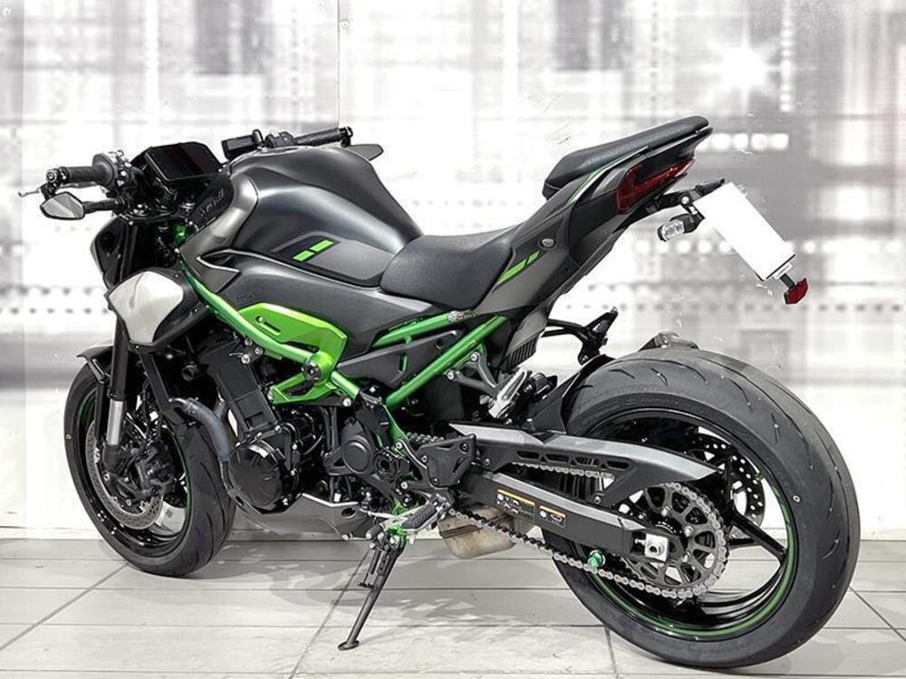Kawasaki Z 900 A2 (2025 - 26) (2)