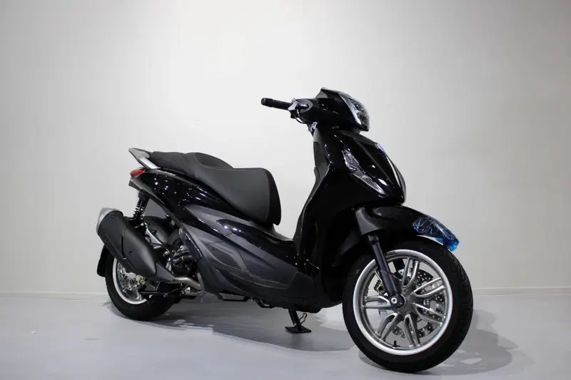 Piaggio Beverly 310 (2025 - 26) (2)