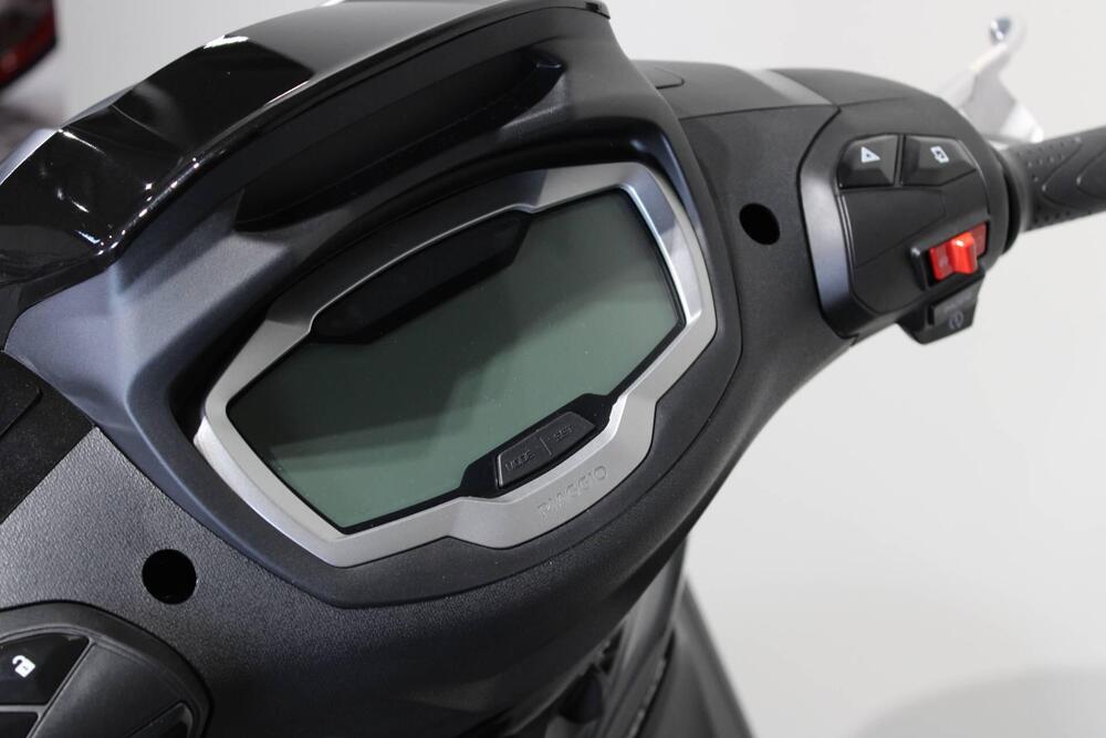 Piaggio Beverly 310 (2025) (5)