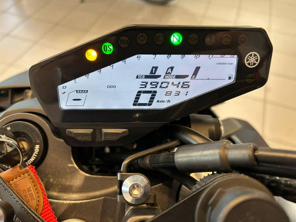 Yamaha MT-09 (2017 - 20) (4)