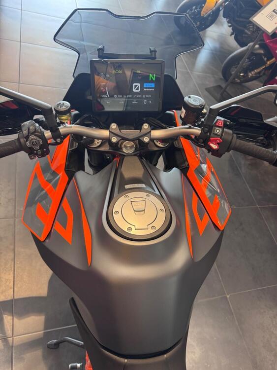 KTM 1290 Super Duke GT (2022 - 25) (5)