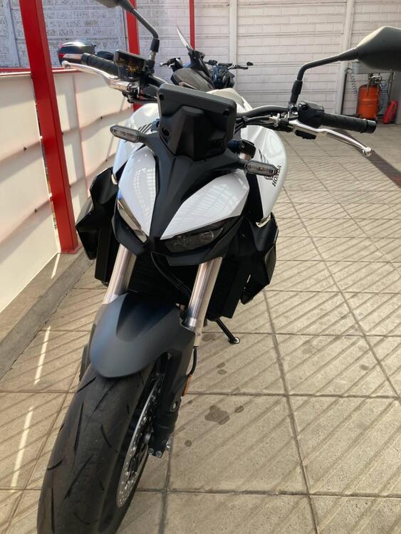 Honda CB 1000 Hornet (2025) (5)