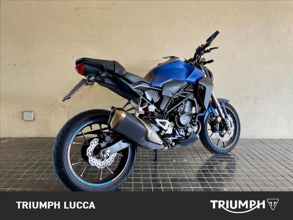 Honda CB 300 R (2022 - 25) (3)
