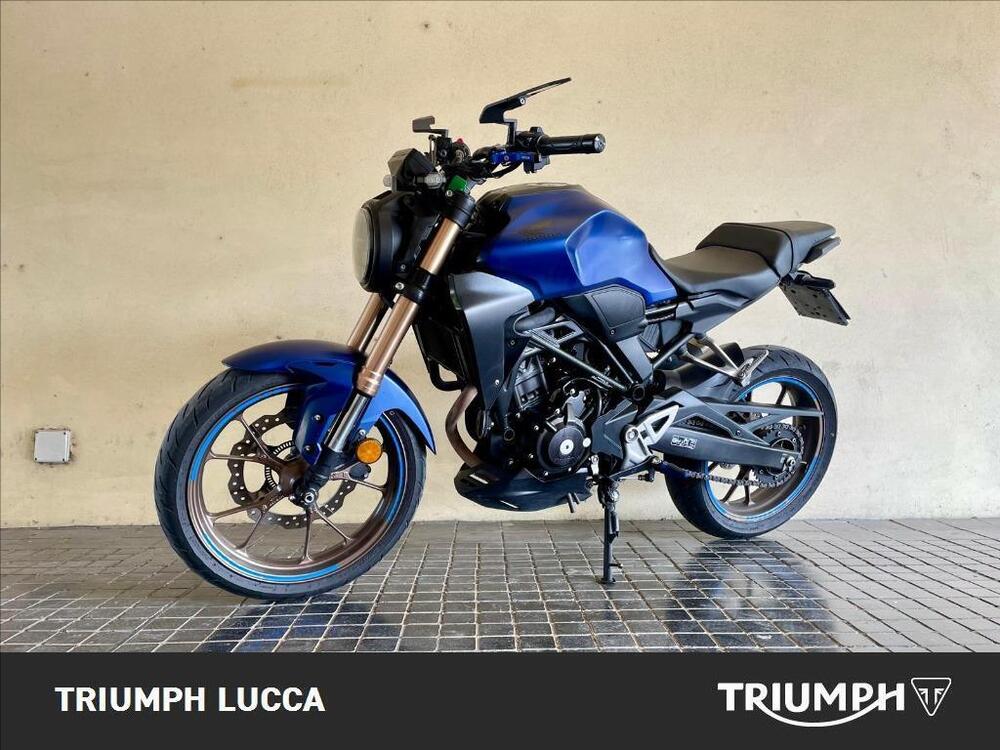 Honda CB 300 R (2022 - 25) (4)