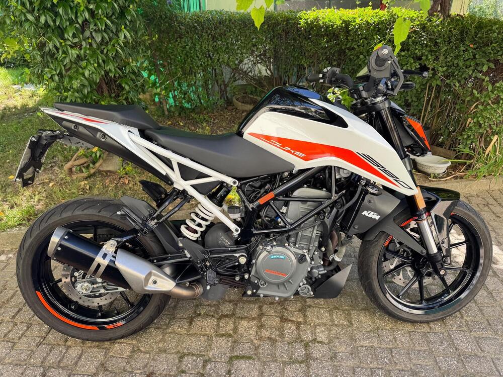 KTM 390 Duke (2021 - 23) (3)
