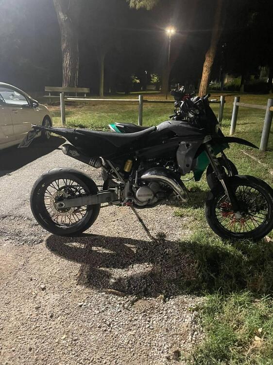 Husqvarna SM 125 (2007) (2)