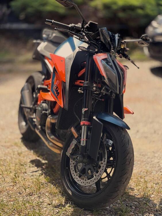 KTM 1290 Super Duke R (2020) (3)