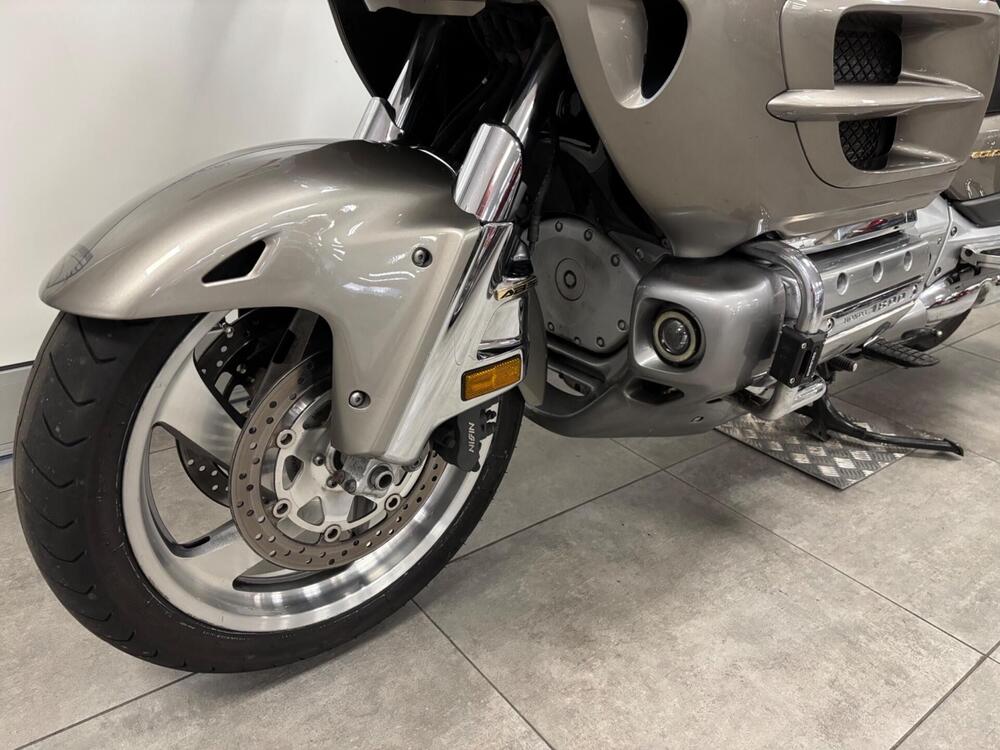 Honda GL 1800 Gold Wing (2000 - 05) (5)