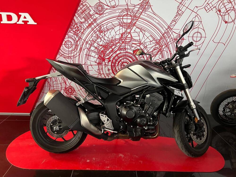 Honda CB 1000 Hornet (2025) (2)