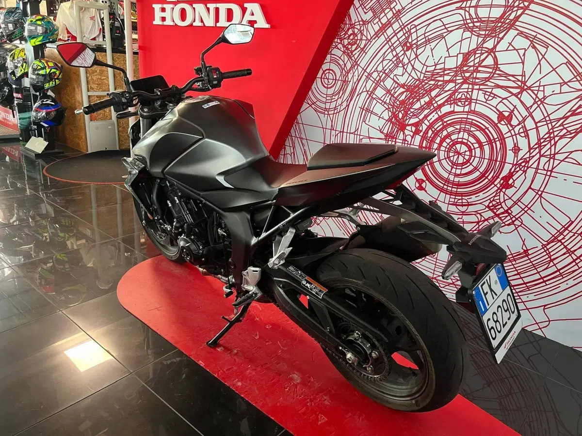 Honda CB 1000 Hornet (2025 - 26) (6)