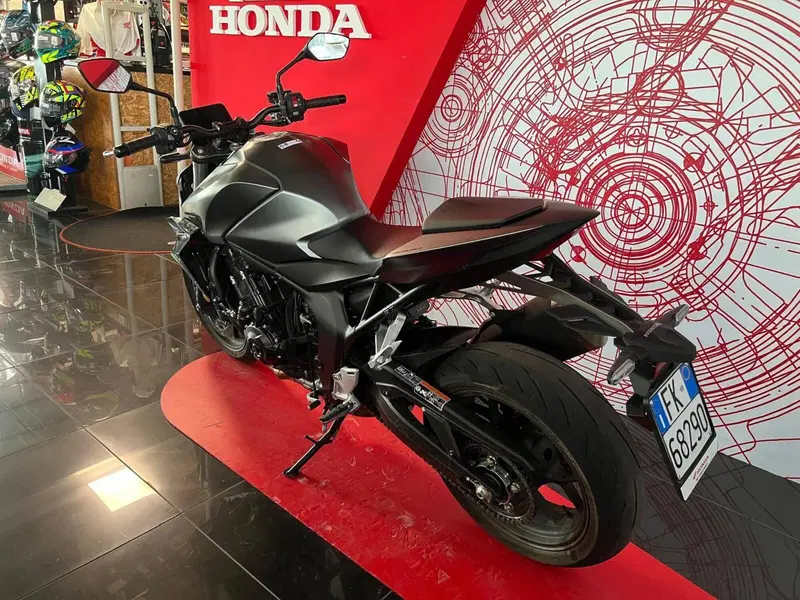 Honda CB 1000 Hornet (2025 - 26) (6)