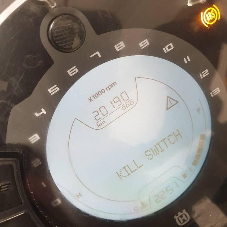 Husqvarna Svartpilen 701 (2019) (4)