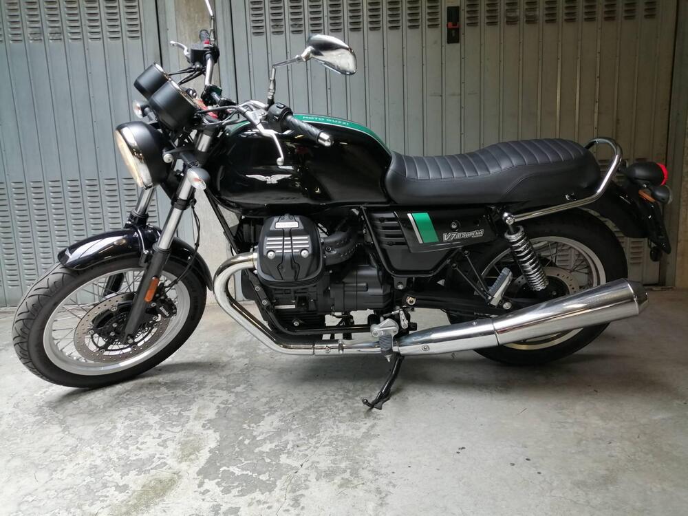 Moto Guzzi V7 III Special (2017 - 20) (2)