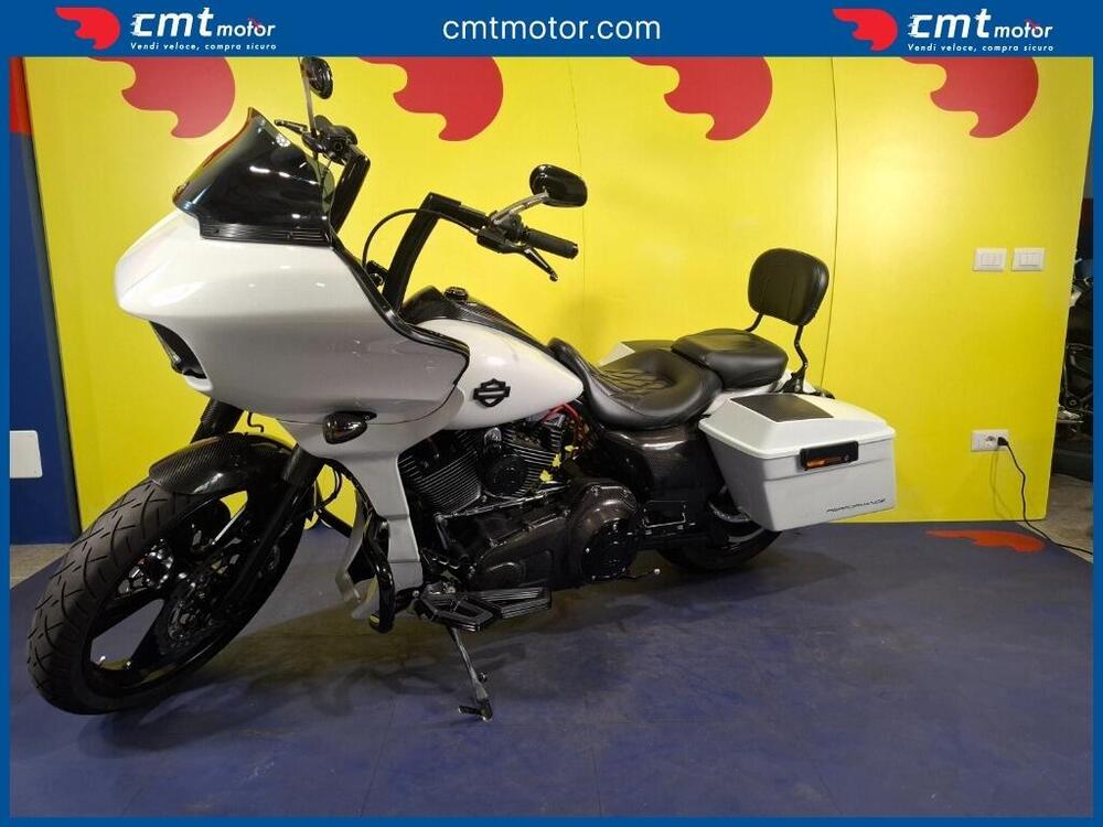 Harley-Davidson 1690 Road Glide (2007 - 12) (5)