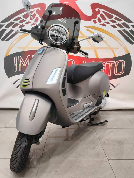 Vespa GTS 300 Super Tech (2023 - 24) (3)