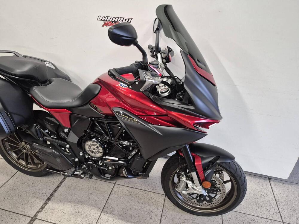 MV Agusta Turismo Veloce 800 Lusso SCS (2021 - 25) (2)