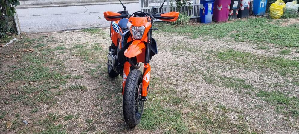 KTM 690 SMC R (2023 - 25) (2)