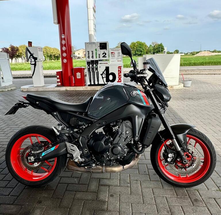 Yamaha MT-09 (2021 - 23) (2)