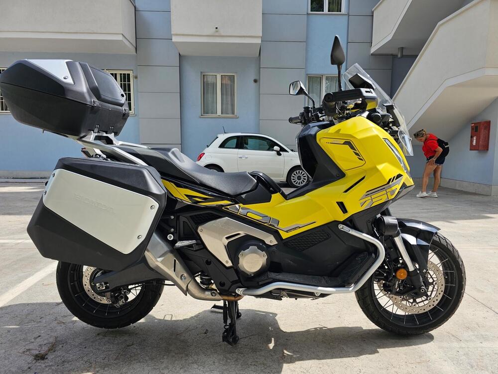Honda X-ADV 750 Adventure (2025) (4)