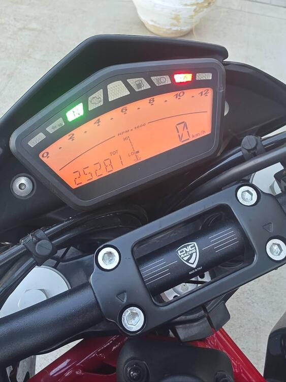 Ducati Hypermotard 796 (2012) (3)