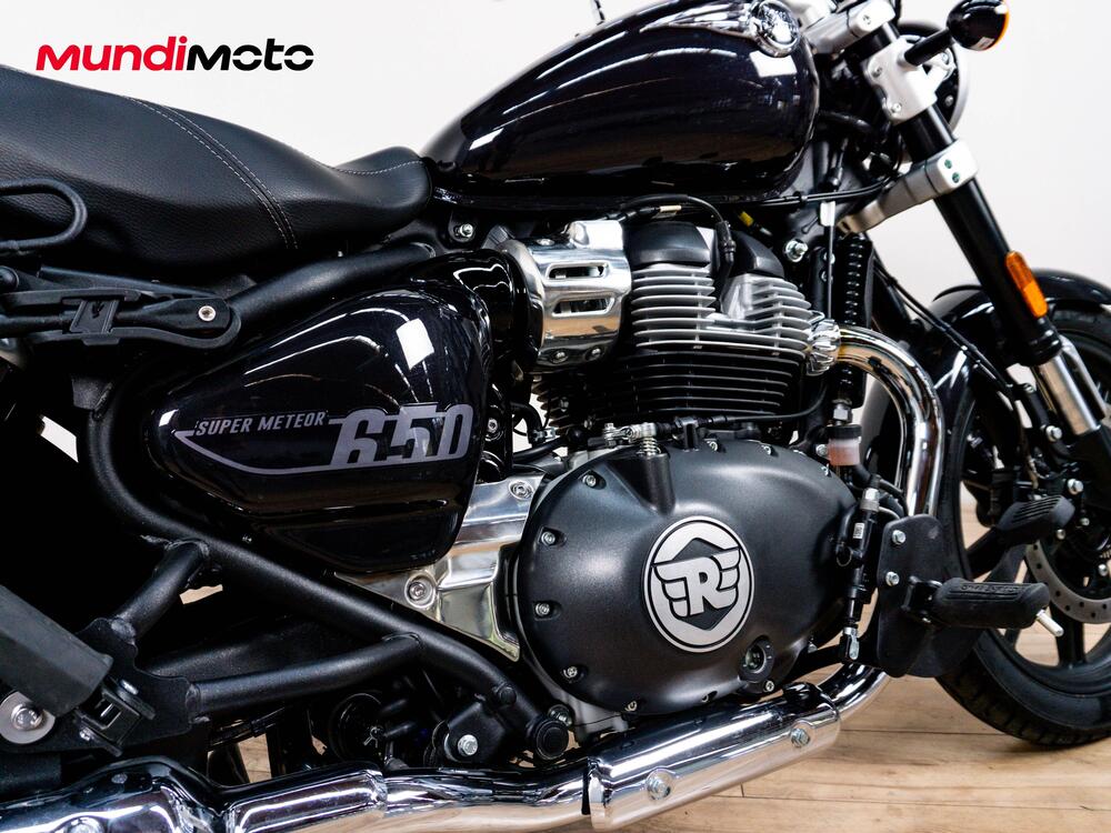 Royal Enfield Super Meteor 650 (2023 - 25) (4)