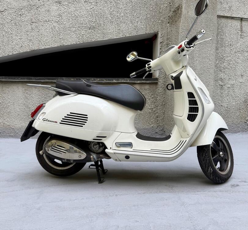 Vespa GTS 300 Super ABS (2014 - 16) (3)