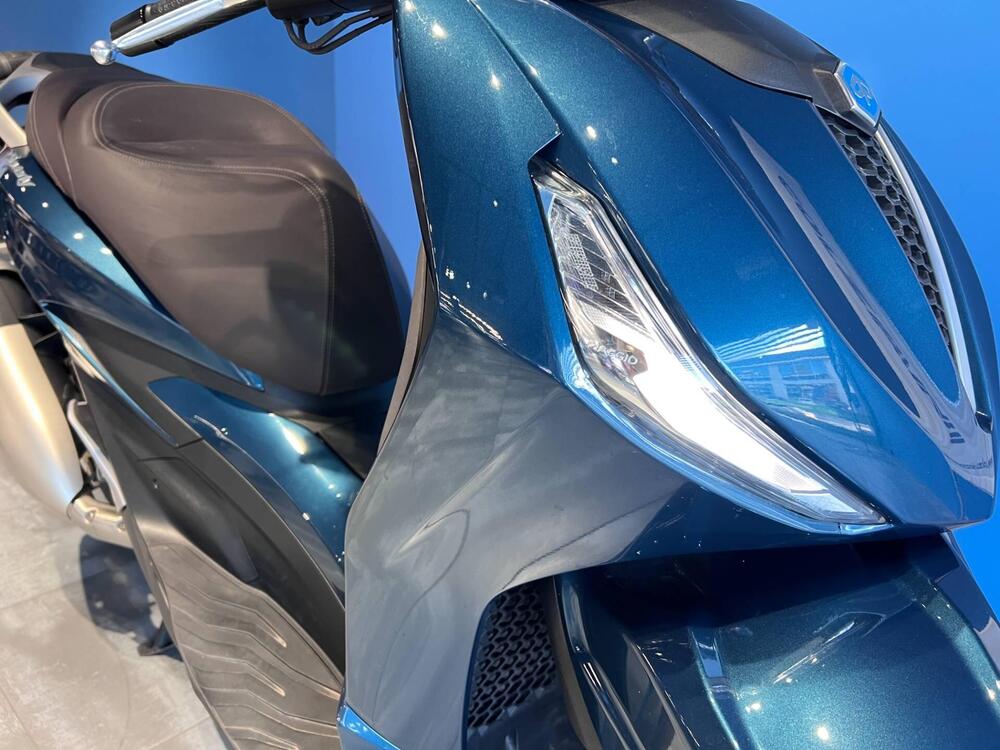 Piaggio Beverly 300 Hpe (2021) (5)