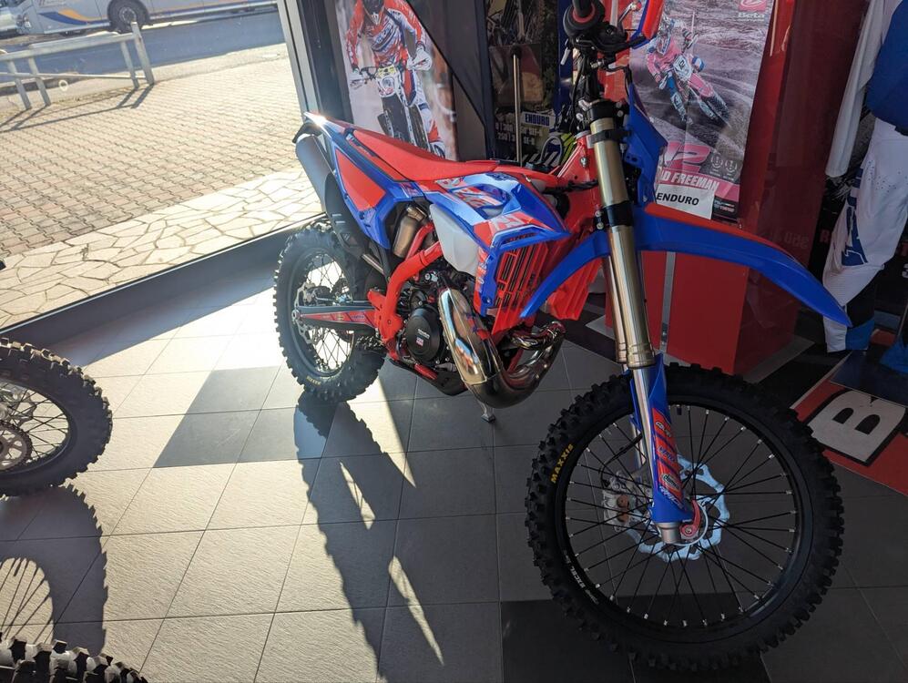 Betamotor RR 300 2T Enduro Race (2026) (2)