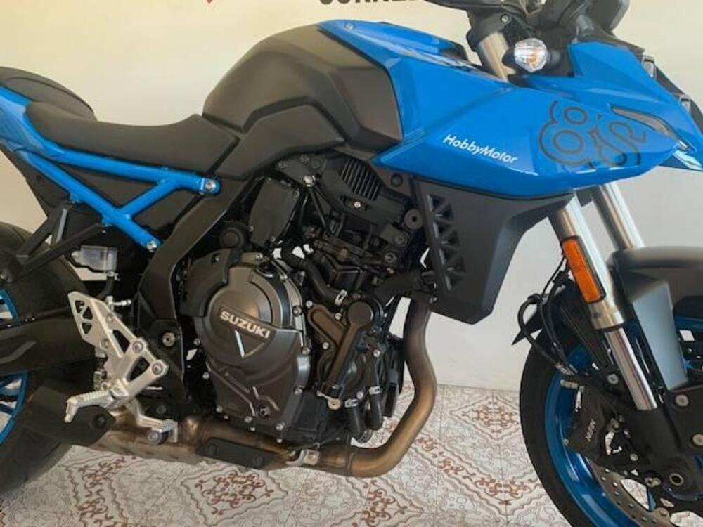 Suzuki GSX-8S (2023 - 24) (5)