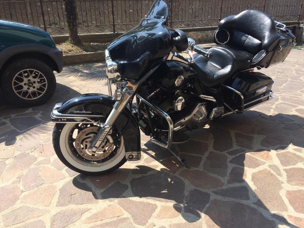 Harley-Davidson 1450 Electra Glide Ultra Classic (2003 - 05) - FLHTCUI (2)