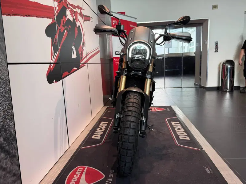 Benelli Leoncino 800 Trail (2022 - 26) (15)
