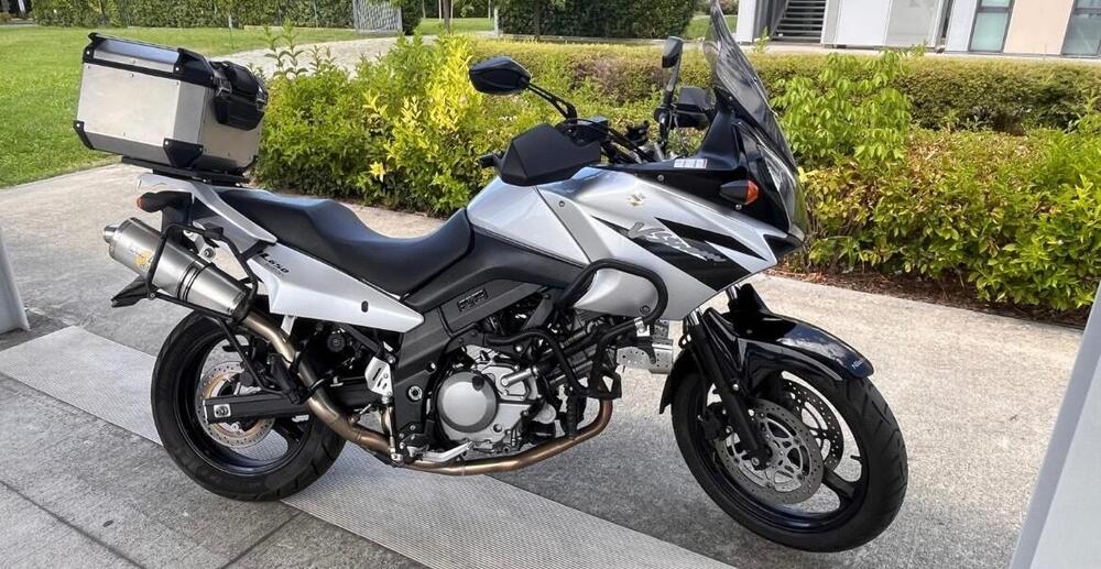 Suzuki V-Strom 650DL (2004 - 06) (2)