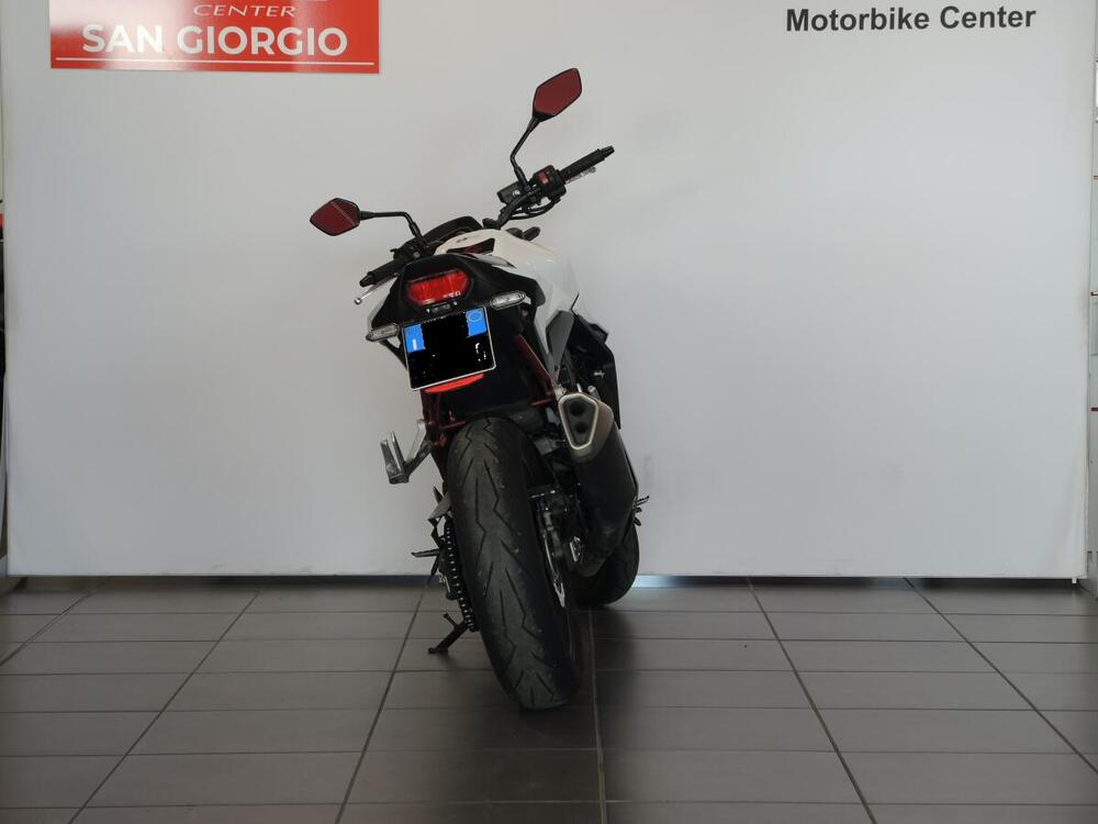 Honda CB 750 Hornet (2023 - 24) (4)