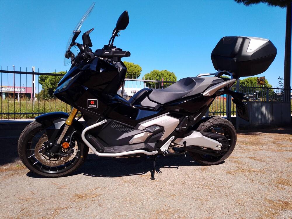 Honda X-ADV 750 Gravel (2025)