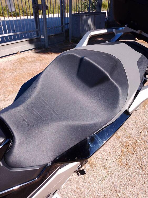 Honda X-ADV 750 Gravel (2025) (5)