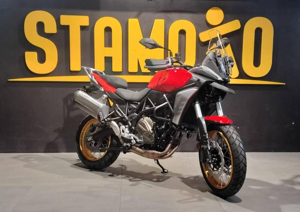 QJ Motor SRT 700 SX (2025) (2)