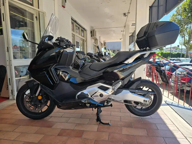 Honda Forza 750 DCT Urban (2021 - 24) (3)